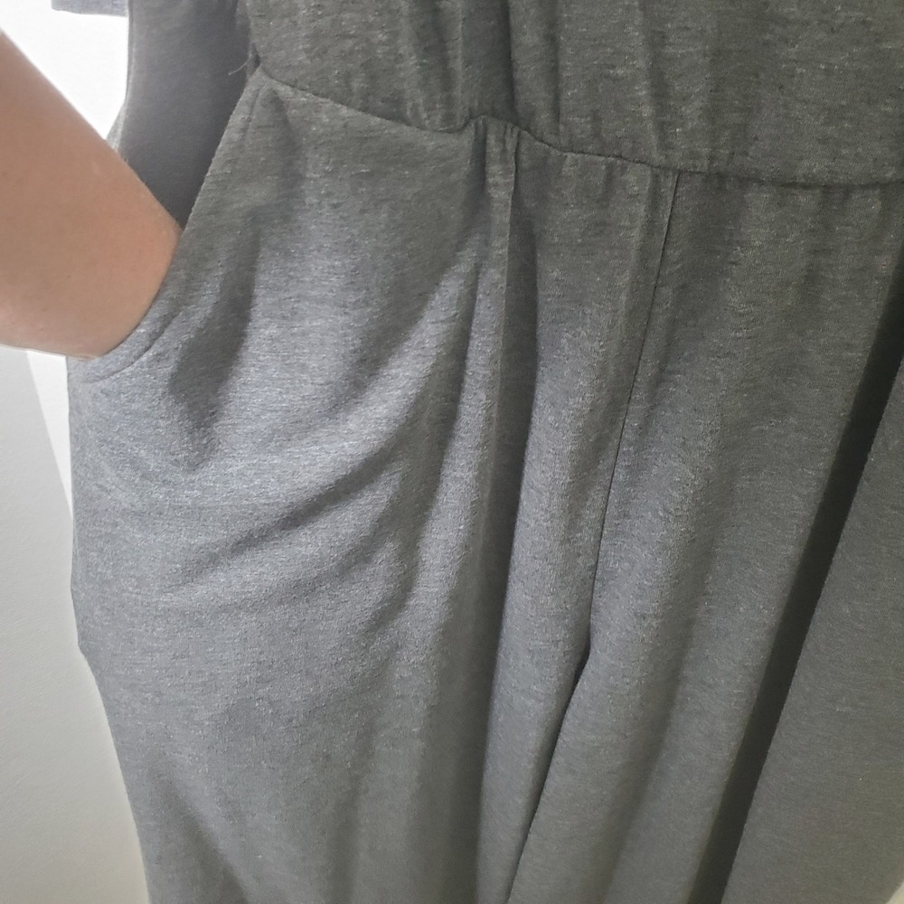Torrid Charcoal Gray Surplice Stretch Knit Cropped Wide Leg Jumpsuit Size 1X - Picture 9 of 15